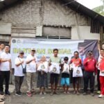 Wujudkan Kemerdekaan Bersama Masyarakat, Lapas Labuhan Ruku Turun Langsung Bagikan Sembako