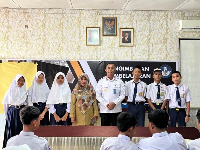 Generasi Muda Bersih Narkoba, Kalapas Labuhan Ruku Lakukan Penyuluhan di SMP Negeri 1 Tanjung Tiram.