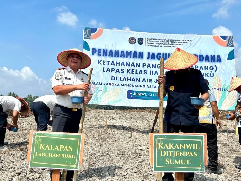 Tancap Gas Ketahanan Pangan! Kakanwil Pemasyarakatan Sumut dan Pemda Asahan Tanam Jagung Perdana di Lahan Air Joman